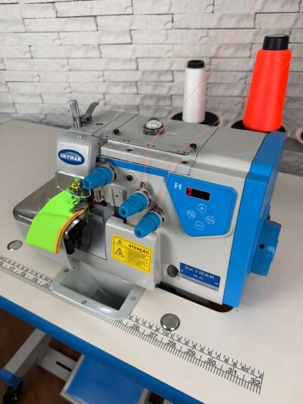 Overlok Industrial direct drive 3 fios - SKYMAK - SK3D / 220w